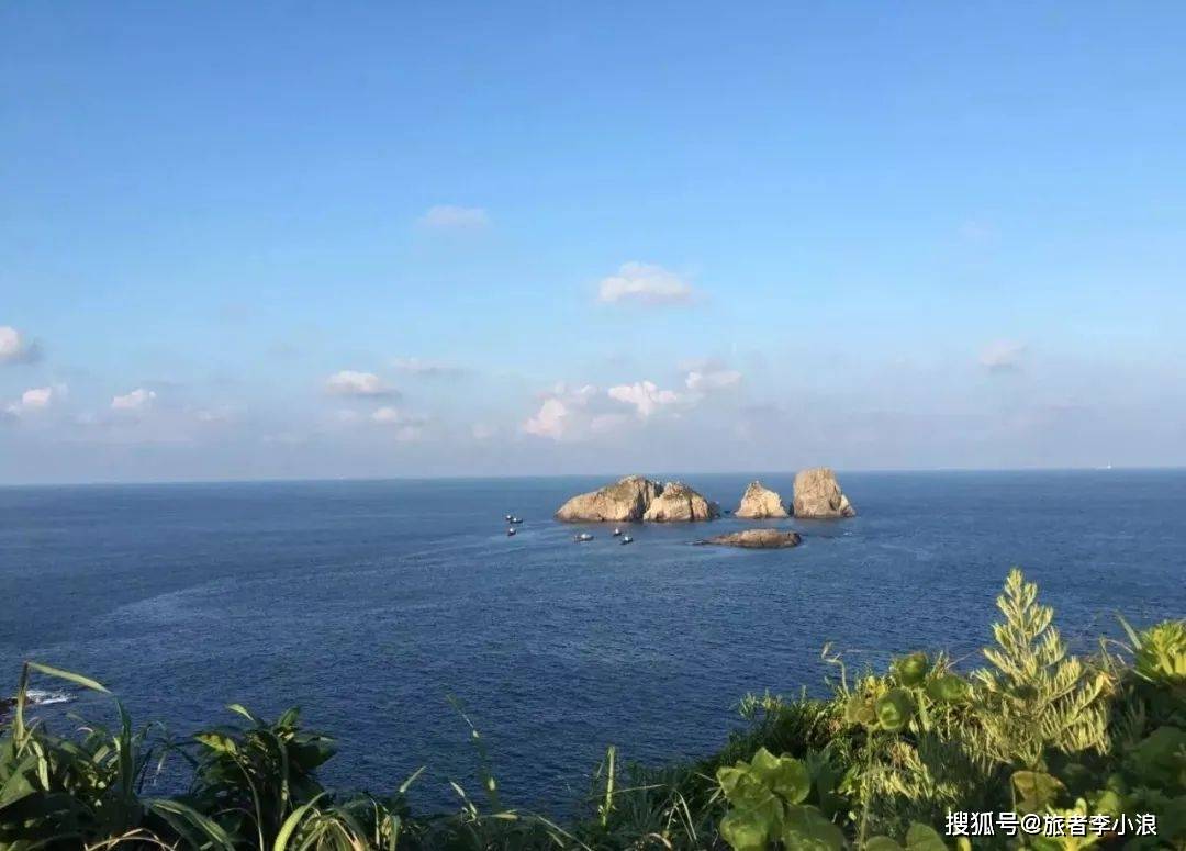 浙江宁波的渔山岛上，一座建于光绪二十一年的大灯塔，太美了
