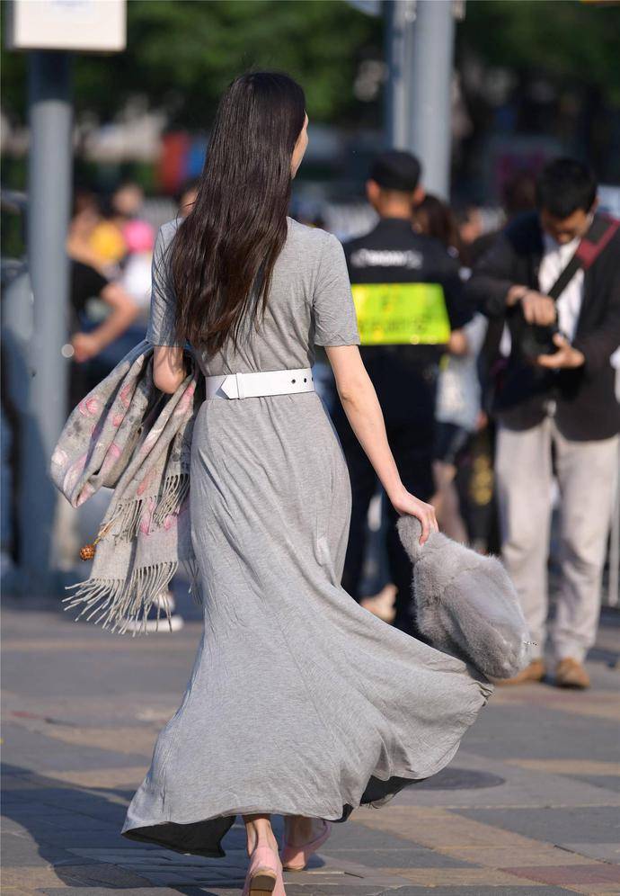 怎么搭配鞋子显得贵气 9633bcd28afb4216bb2ff33b29648829.jpeg