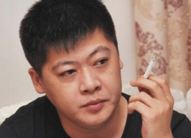 贺树峰,因为这部剧成为了家喻户晓的明星,在现实生活中他也十分的低调