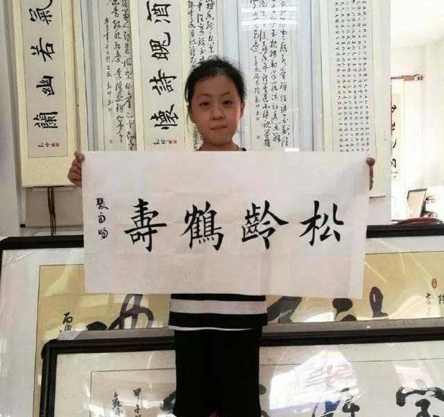 他们虽然小小年纪,却能够写出一手超越年龄的楷书,诸如武汉少年李昭华