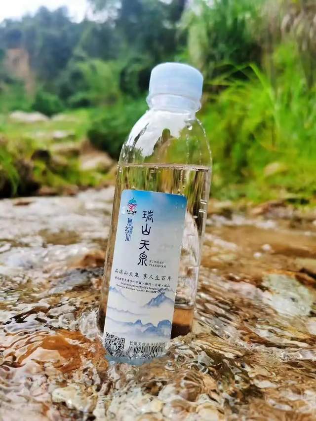 梅州瑞山天泉纯净水图片