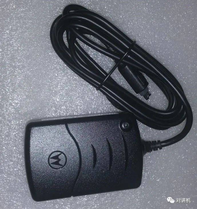 充电器|【对讲机的那点事】如何正确使用公网对讲机充电器？