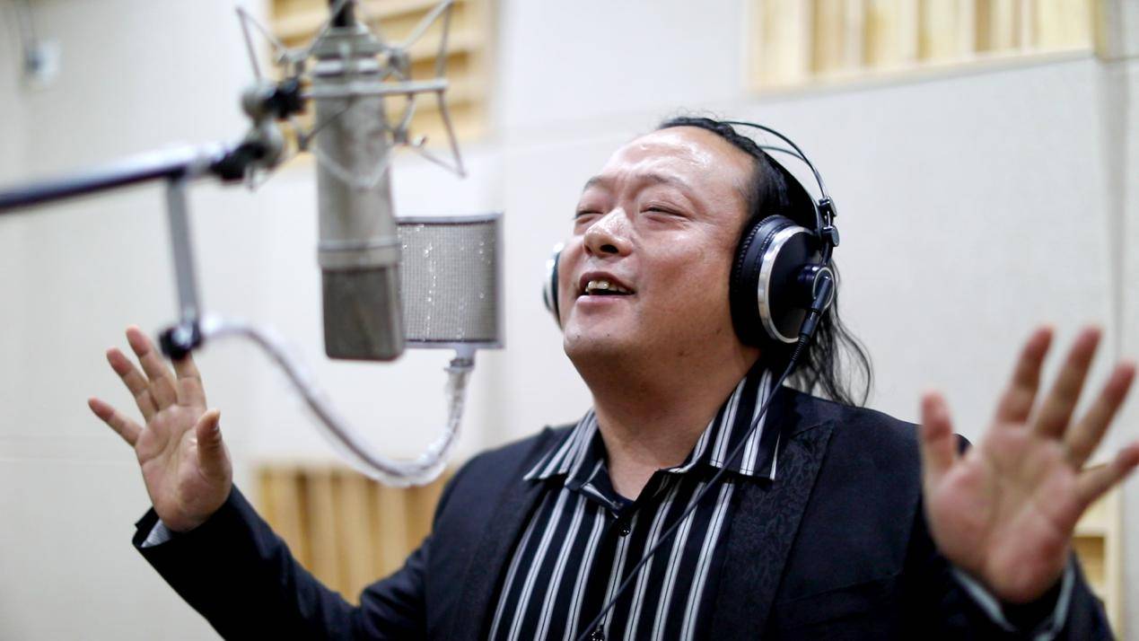 "音"爱前行 "乐"见大运 从雪山草地唱到成都平原_张西