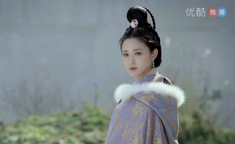 古装剧10位后宫娘娘斗篷造型孙俪大气张予曦红斗篷艳丽赵丽颖白斗篷