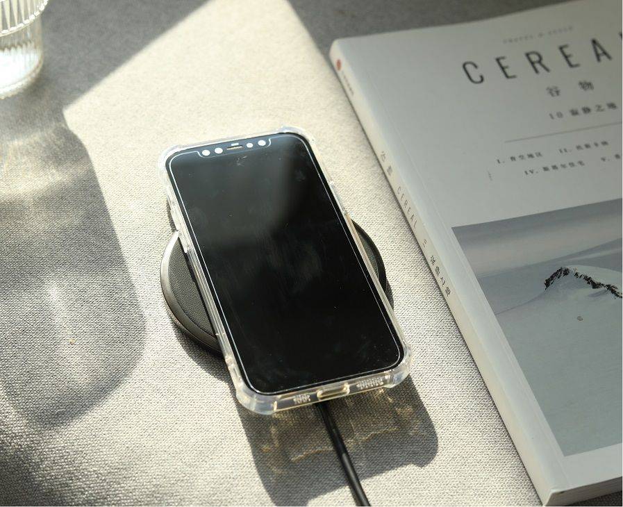 现在的手机屏幕需要贴膜吗 50717bb2e9594b1da95b55af0e2c5a9a.jpeg