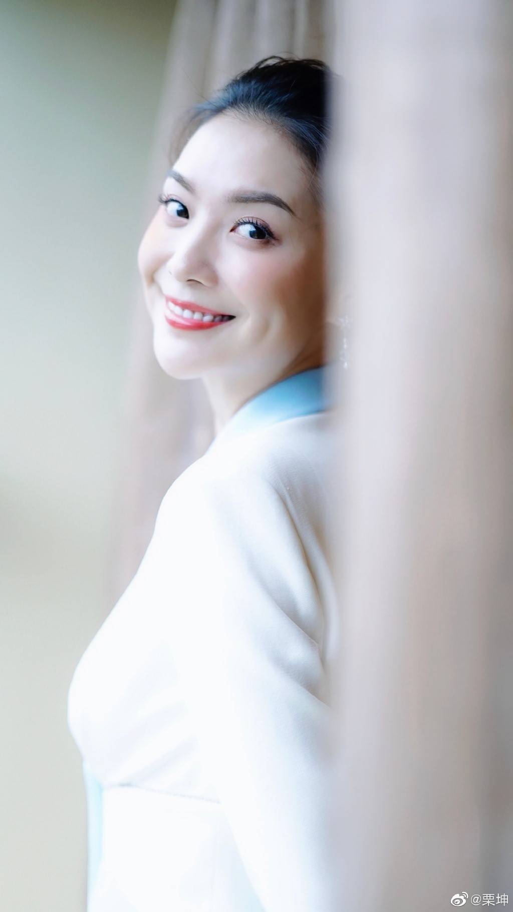 耐飞创始人兼ceo栗坤高情商是主持人的标配