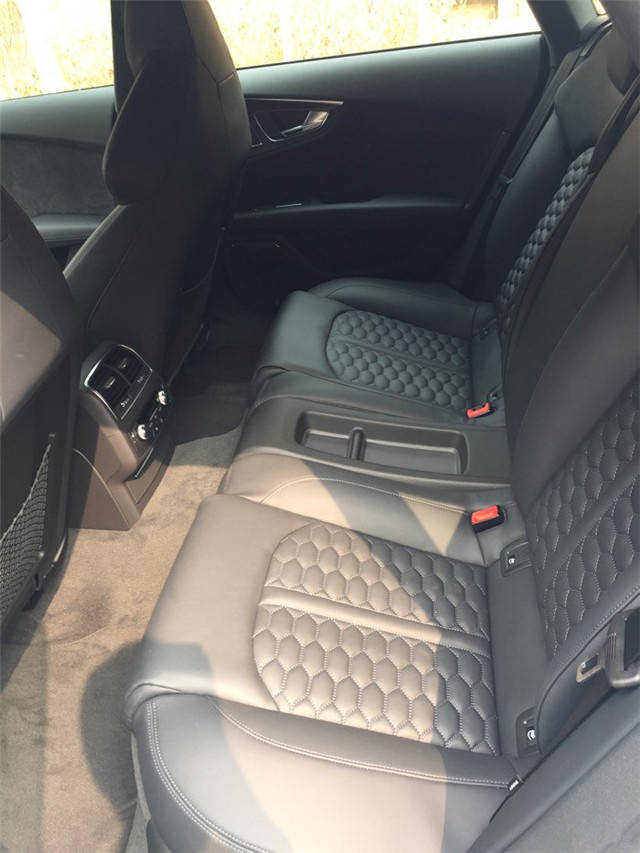 奋斗多年,梦想照进现实,入手最完美的奥迪,rs7