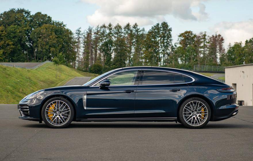 新款帕拉梅拉亮相,v6引擎破百3.9s,气场媲美奥迪a8,轴距3.1m