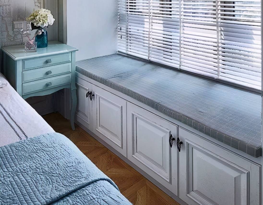 3,大面积飘窗当心保暖!