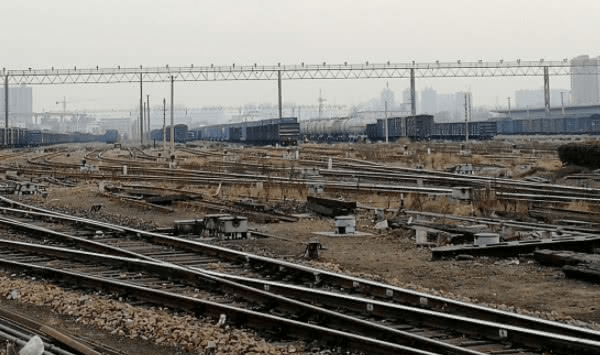 中国“最大”火车站，一天接待列车24000辆，堪称亚洲铁路城
