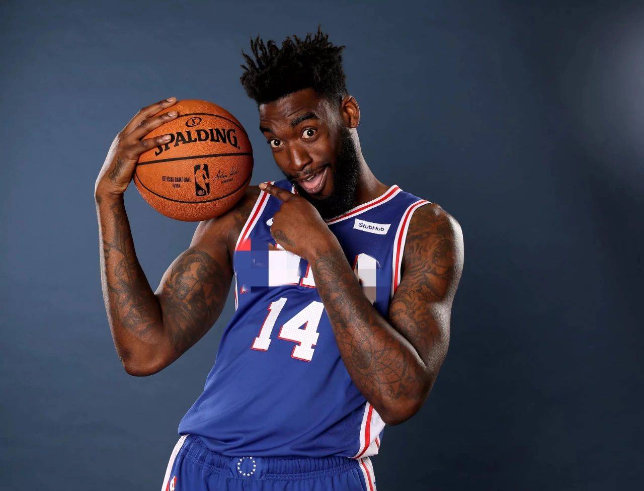 决心签下签下上赛季效力76人的大前锋诺维尔-佩莱.此君啥水平呢?