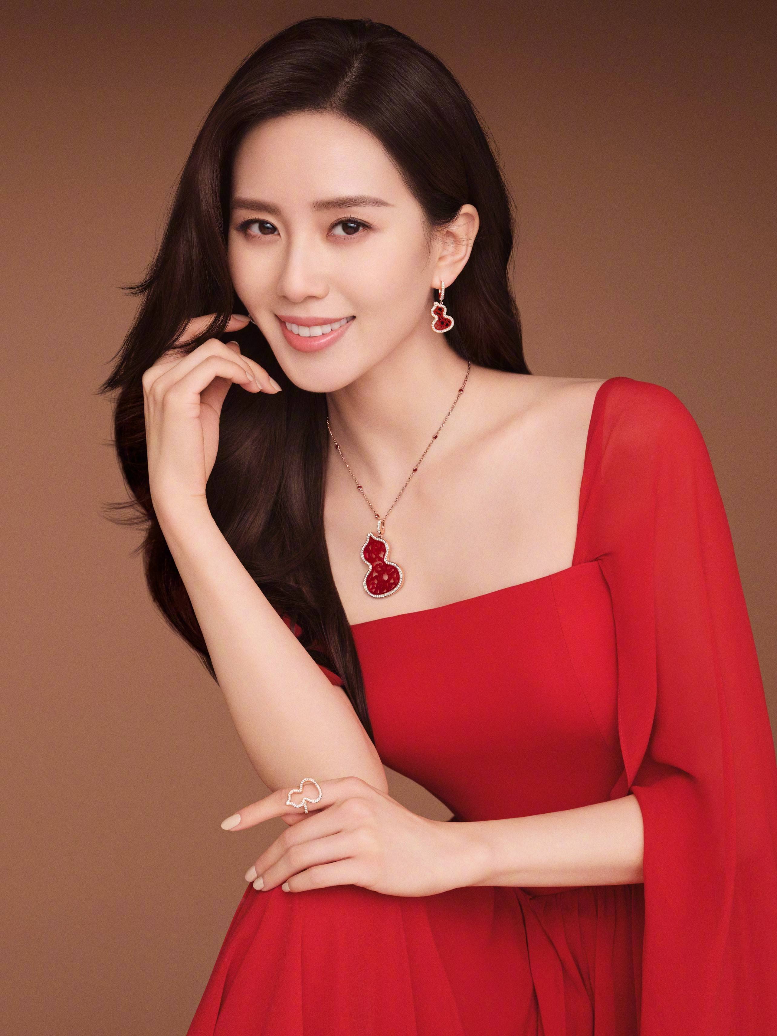 刘诗诗开年红裙～ - 堆糖，美图壁纸兴趣社区