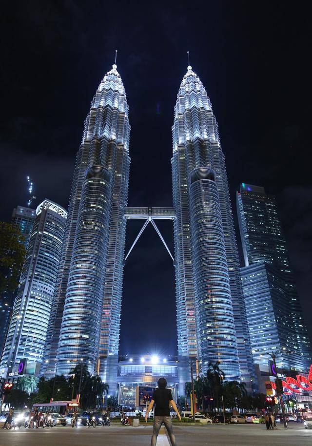 原创世界九大现代建筑奇观中国占三分之一鸟巢排第四