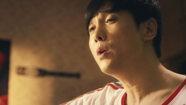 他靠一首歌火了"一辈子",如今身价上亿,座驾是劳斯莱斯幻影!_杨臣刚