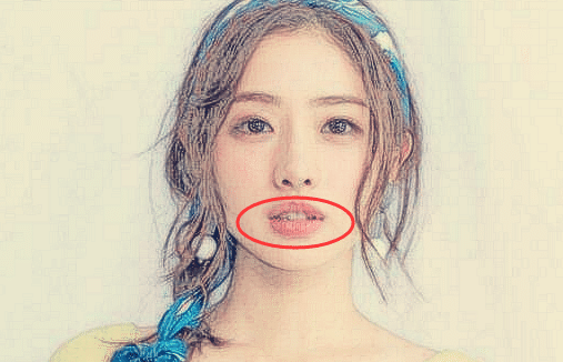 5种异性缘好的女人面相,烂桃花不断,早婚苦,晚婚兴!