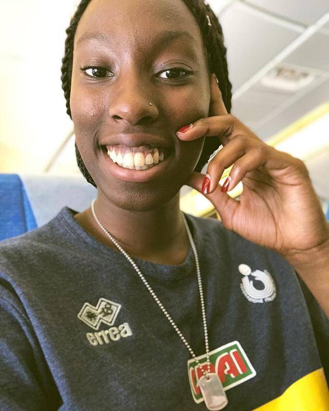 黑人球员埃格努上榜,她是中国女排头号劲敌!朱婷,丁霞一同入围_意大利