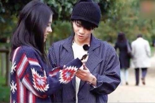 张碧晨华晨宇女儿华迎辰“一家三口”合照曝光!-搜狐大视野-搜狐新闻
