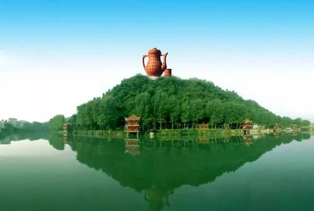 湄潭县青山绿水间的生态茶乡,茶叶成了县域经济的顶梁柱