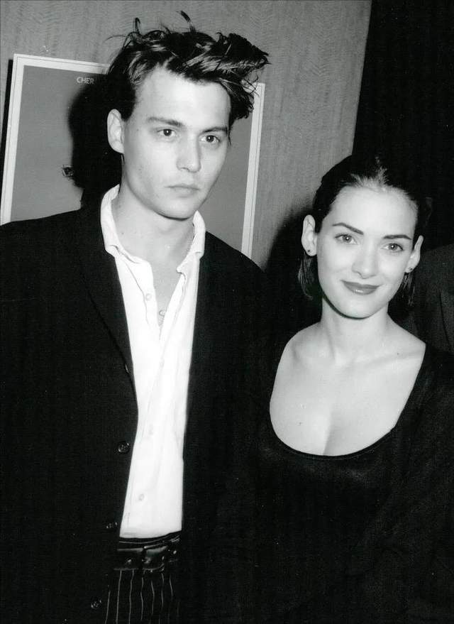 荷兰弟甜茶对德普发起挑战颜控党很难不纠结