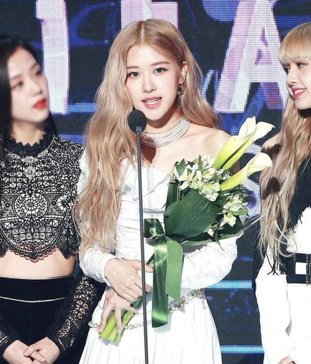 朴彩英solo单曲日期 a14227195e4146fa8f23b0b6206fdd9e.jpeg