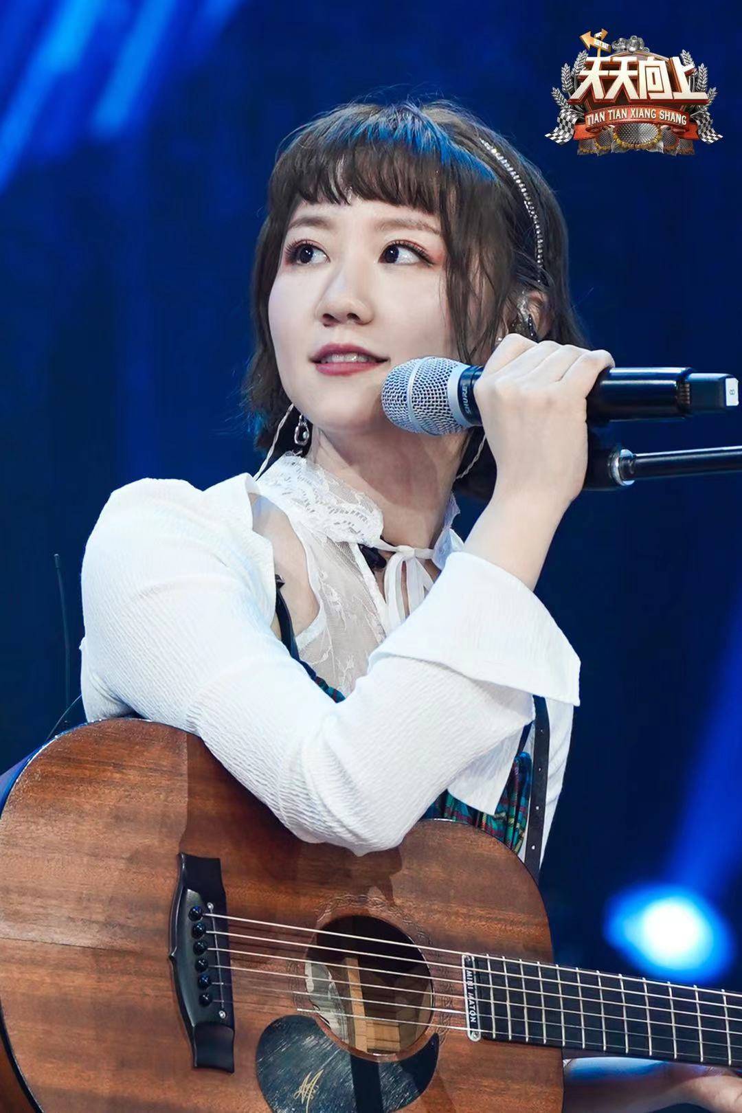 谢春花做客 天天向上 全能少女即兴创作唱响 音乐情缘 天天兄弟