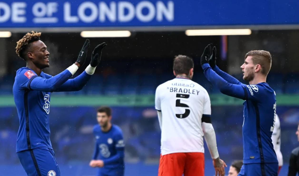 原创官宣!兰帕德正式下课,仅执教一个半赛季,一数据创队史最差