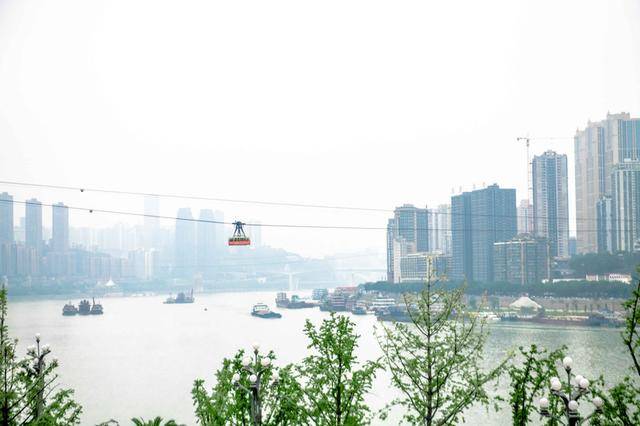 重庆旅行必去的景点，能欣赏到重庆最美的景色，多部电影在此取景