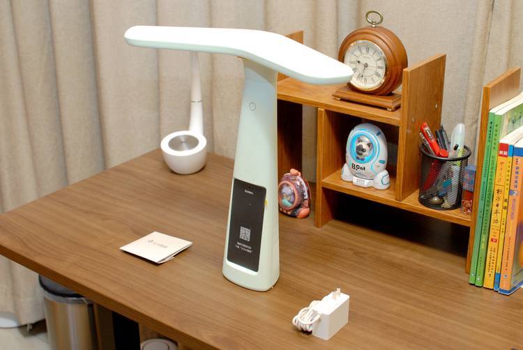 大力智能作业灯t5pro体验能辅导作业的台灯和谐神器