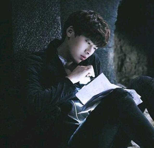 《盗墓笔记》追了这么多年,一直不明白有几个吴邪,吴邪跟齐羽是什么