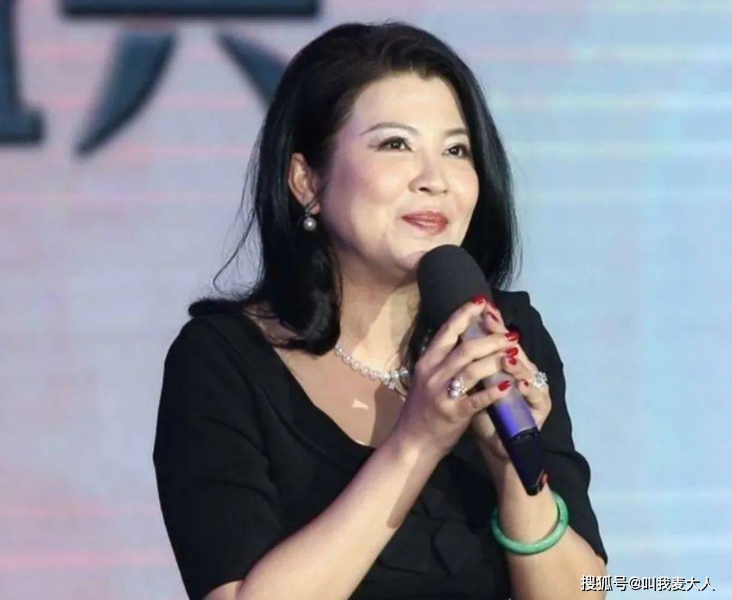 一代歌后杭天琪:9次上春晚,二婚被骗3000万,现状怎样了?