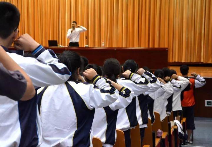 翱翔蓝天展翅高飞凌宇老师浙江丽水市松阳县第三中学中考励志演讲