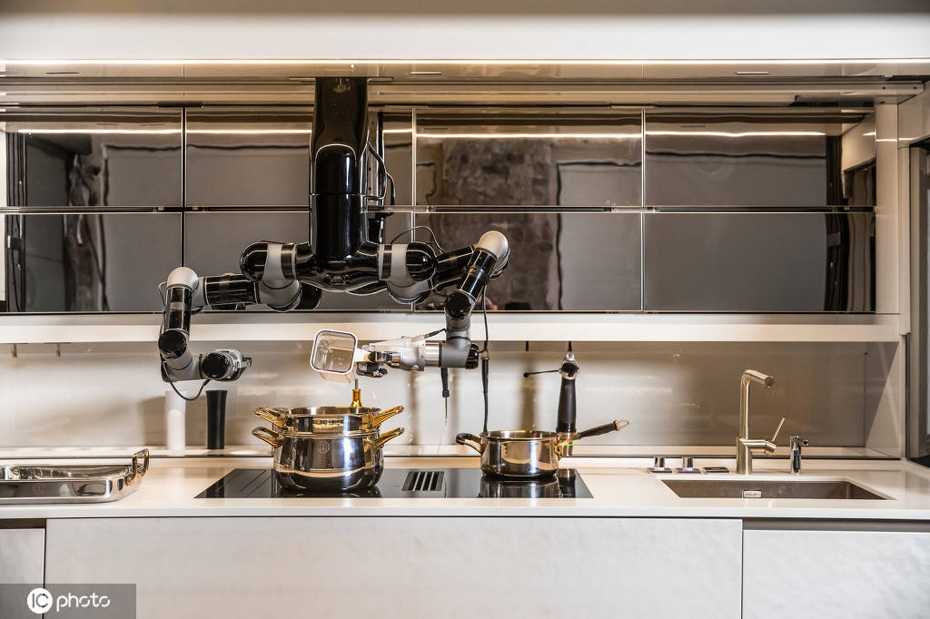 首套机器厨房面世,科技可是颠覆你的生活了吗