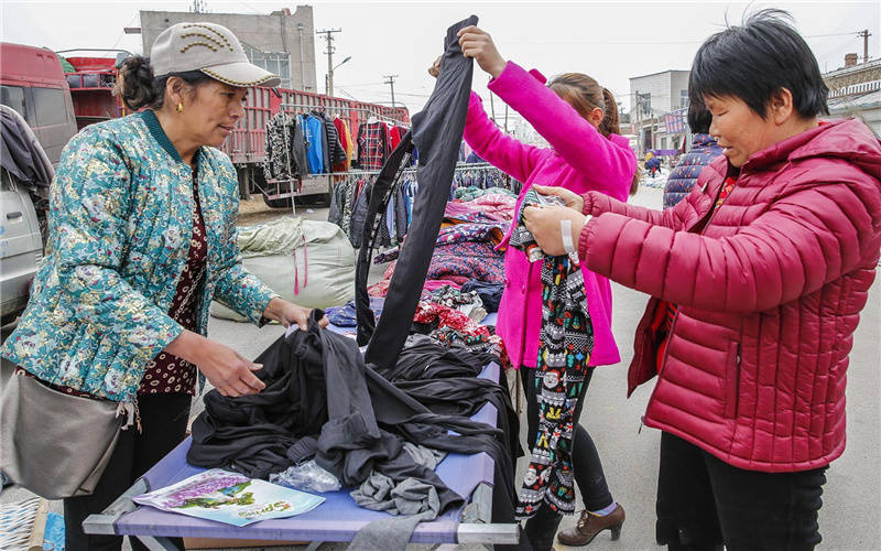 市场上一万元能做的小生意除了小吃还有哪些b体育可以赚钱养家？(图1)