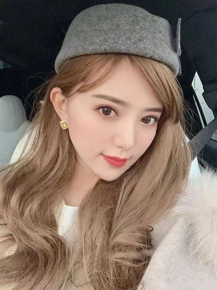 好吃懒做背喜马拉雅铂金包的她是隐藏的亿万富婆