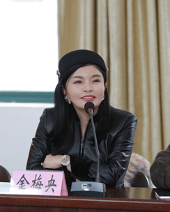 "两岸咖啡"总裁,兰州通用机器制造有限公司董事长金梅央,来到了磐安县