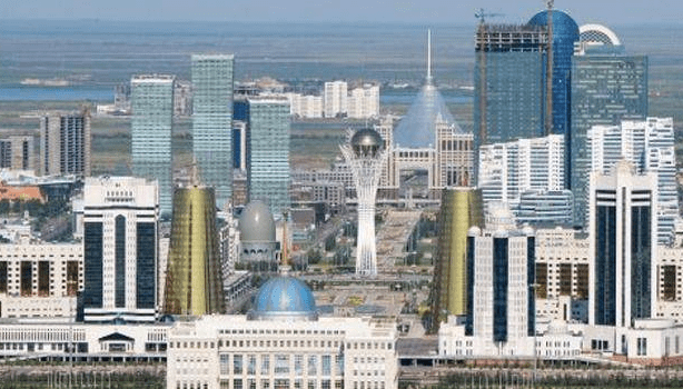 哈萨克斯坦人均gdp_哈萨克斯坦国旗(3)