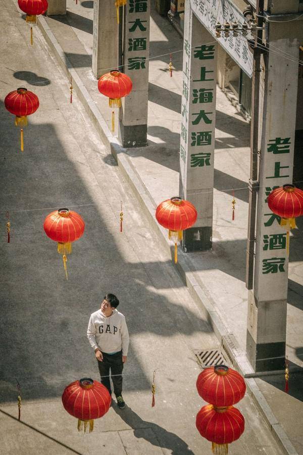 南海这条“香港街”又上大银幕了！仿佛穿越！