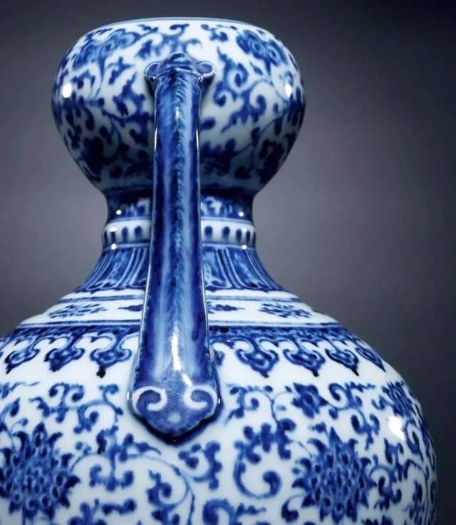 清代乾隆朝—— 青花瓷器独步天下_搜狐网