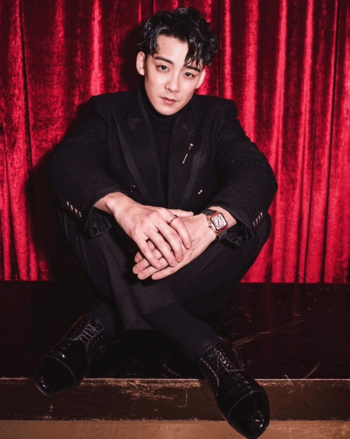 原创余德丞做tvb直播面容憔悴眼圈发黑病态明显曾休克昏迷被急救