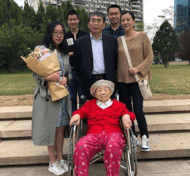 聂卫平前妻孔明祥现状:离婚后携子入籍日本,如今嫁大学教授_孔祥明