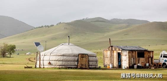 蒙古人口国土面积经济总量_蒙古沙漠面积