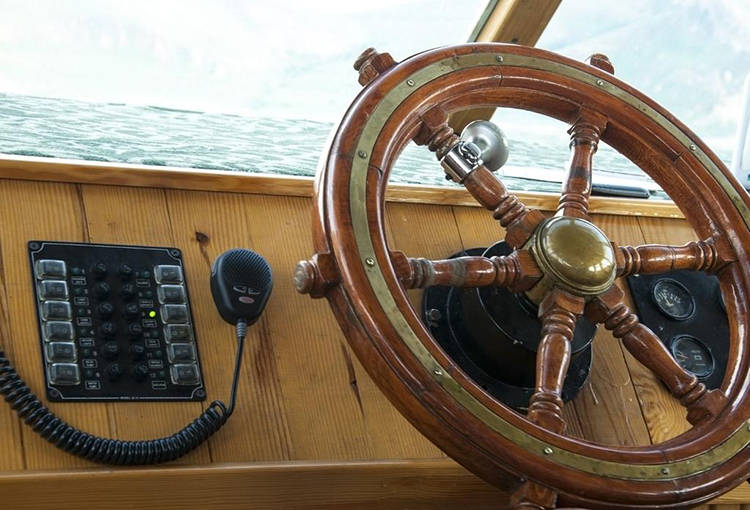 矩形方向盘?特斯拉:赶紧选装fsd,不然车你都不会开!