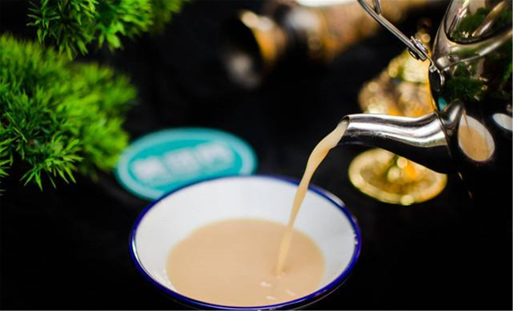 新疆奶茶大多为咸口.就到这了,你还知道哪些新疆的美食呢?