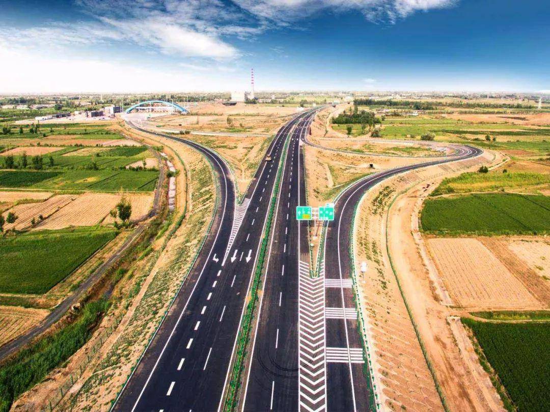 国内唯一一条不堵车的高速公路，总长2540公里，历时五年才建成