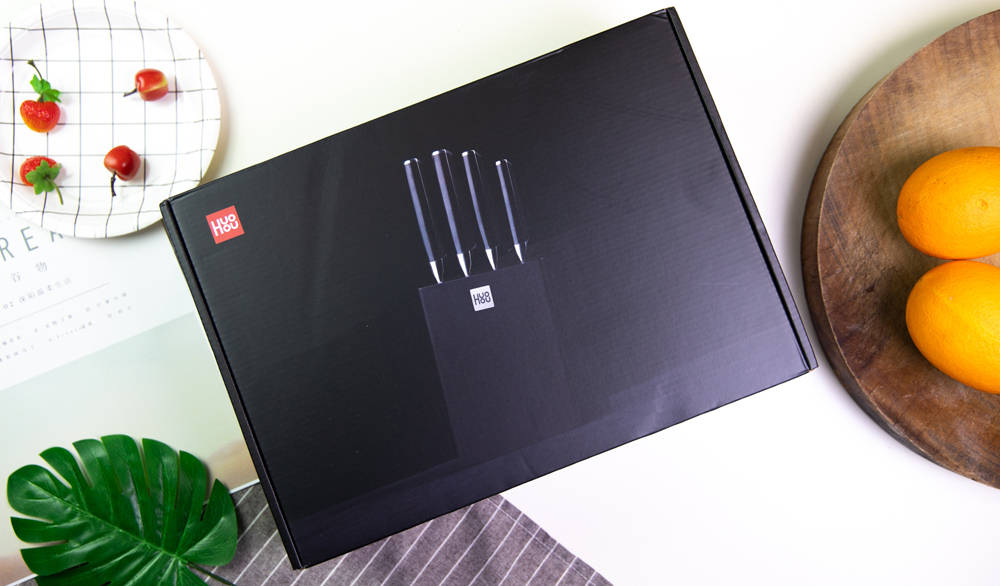 高端的食材往往需要高端的道具加工 火候复合钢刀五件套体验 刀具