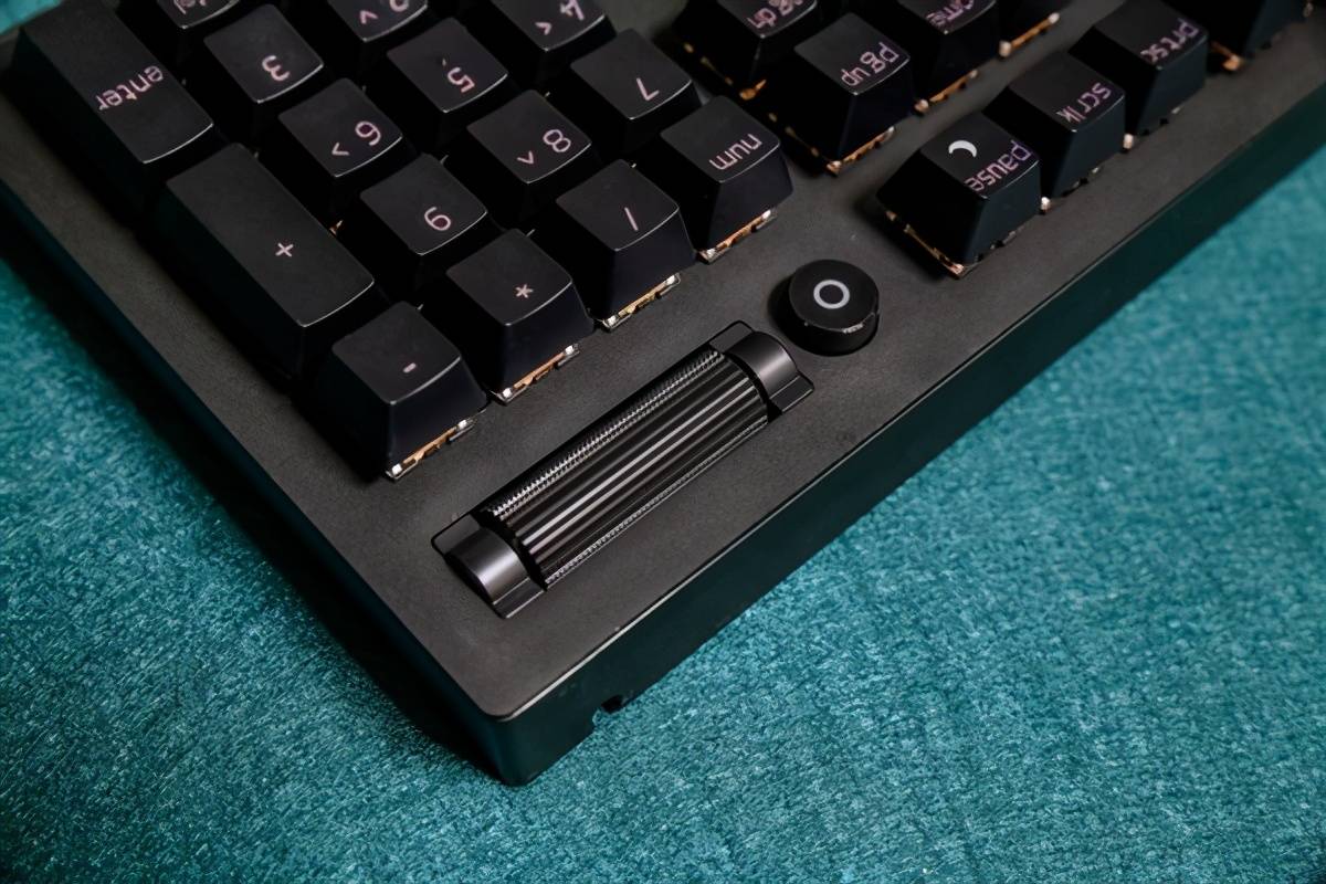 原创燃爆灯厂走心升级之作雷蛇黑寡妇v3黄轴机械键盘尝鲜体验