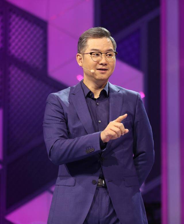 《爱情保卫战》赵川人设崩塌!抛弃两任糟糠之妻,3婚娶小16岁空姐