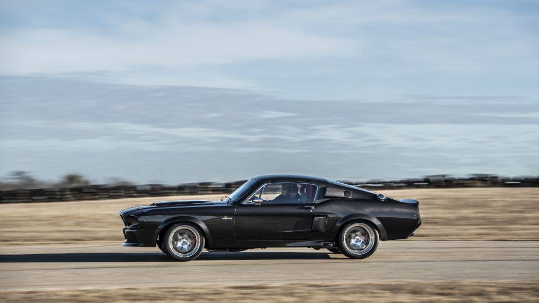 道奇charger(参数|图片),通过对一辆钢制车身的gt500cr进行扫描来帮助