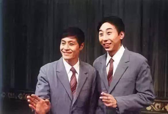 巅峰时抛弃冯巩远走国外,回国后沦为"阶下囚",刘伟近况太唏嘘_相声