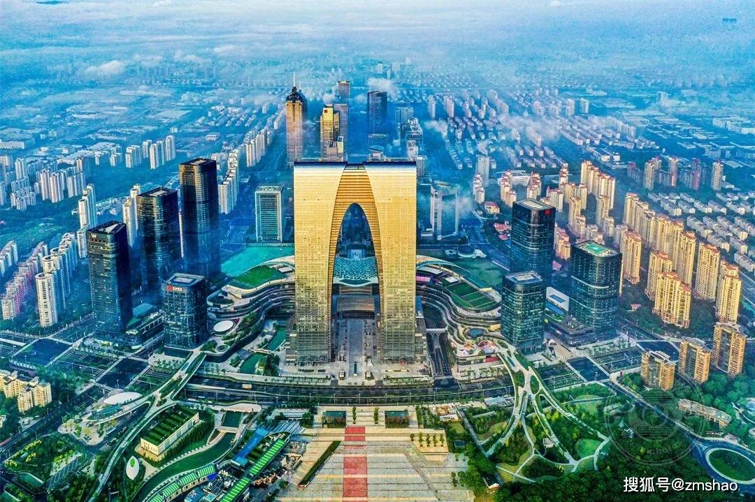 《东方之门》